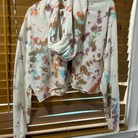 Tie-dye cropped WildFable hooded sweatshirt - Picture 2 of 3